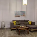 Isavella's House * Pera Gyalos