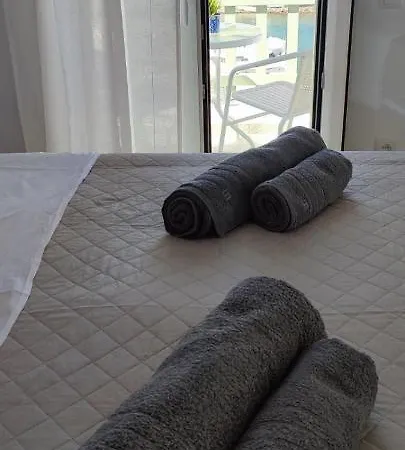 Isavella's House Hébergement de vacances Pera Gyalos