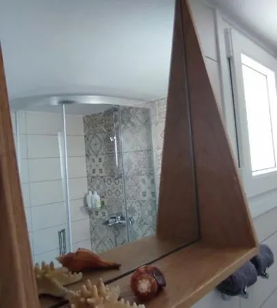 Isavella's House * Pera Gyalos