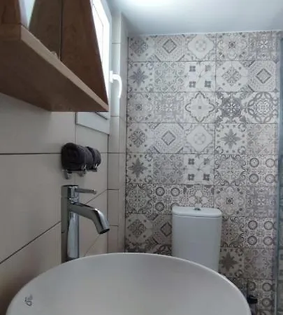 Isavella's House Pera Gyalos